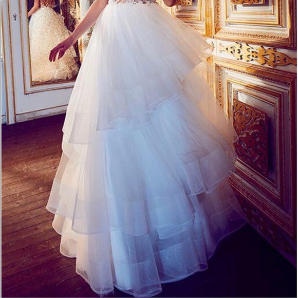 Stunning wedding gown! New with tags! - Picture 4 of 16